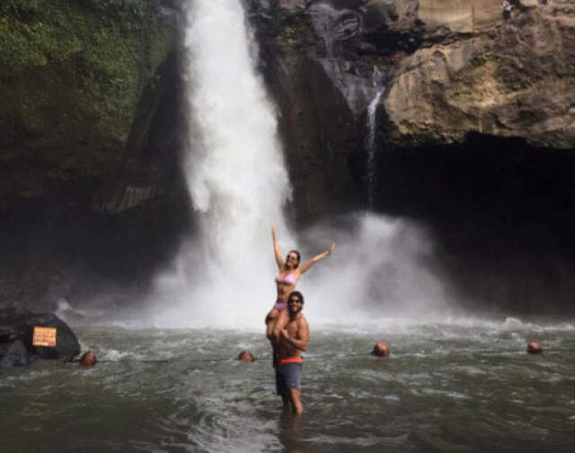Özge Özder Kimdir, Kiminle Evlidir?