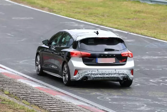 Ford Focus St Kameralara Yakalandı