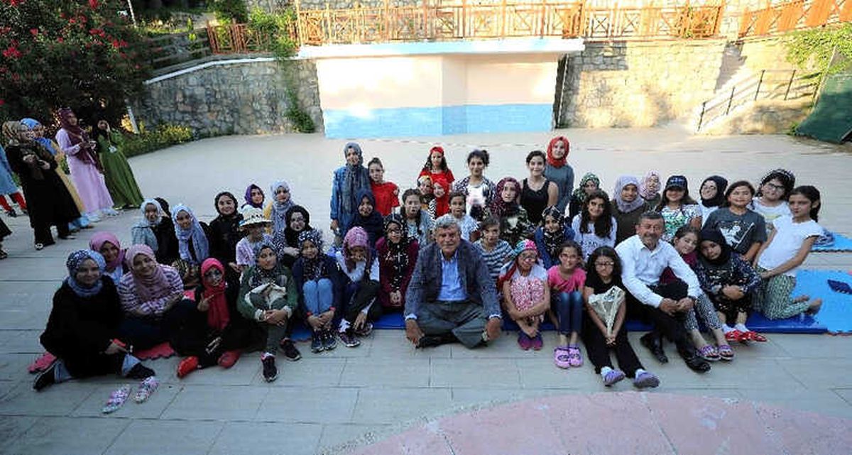 Karaosmanoğlu'ndan Diriliş 3 Gençlik Kampı'na Ziyaret