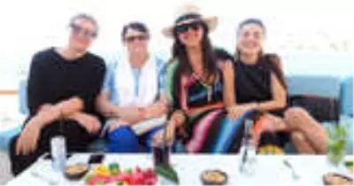 Annesi İntihar Girişiminde Bulunan Hülya Açıkgöz, Hadise'ye İmalı Gönderme Yaptı