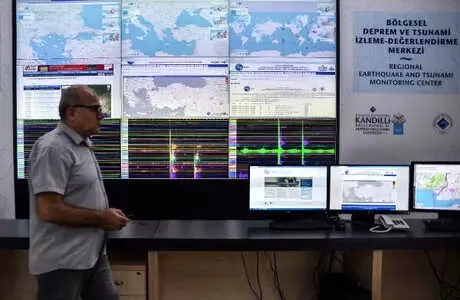 Prof. Dr. Özener: Marmara'daki Deprem Minimum 7.2 Büyüklüğünde Olacak