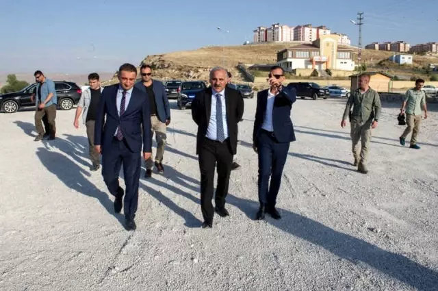 Vali Zorluoğlu, Edremit'teki Çalışmaları İnceledi