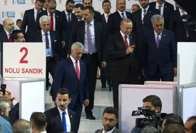 AK Parti 6. Olağan Büyük Kurultayı AK Parti 6. Olağan Büyük Kurultayı