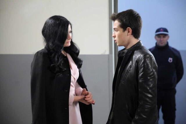 Deniz Çakır, Eşkıya Dünyaya Hükümdar Olmaz'da ki Oğlunun Başarısını Kutladı