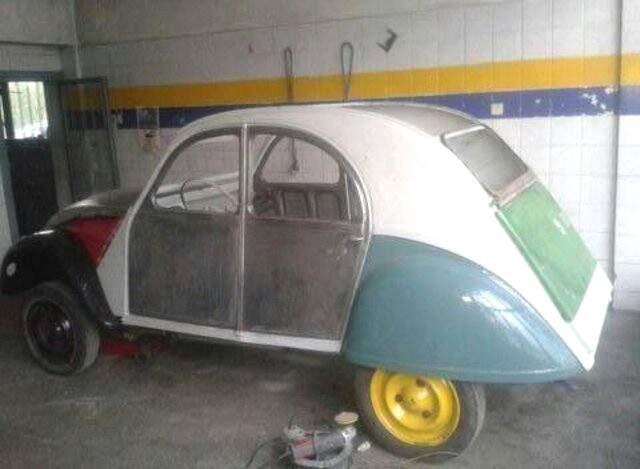 Hurdaya Çıkmış Klasik Otomobilleri Dönüştürürek Paha Biçilmez Bir Hale Getiriyor