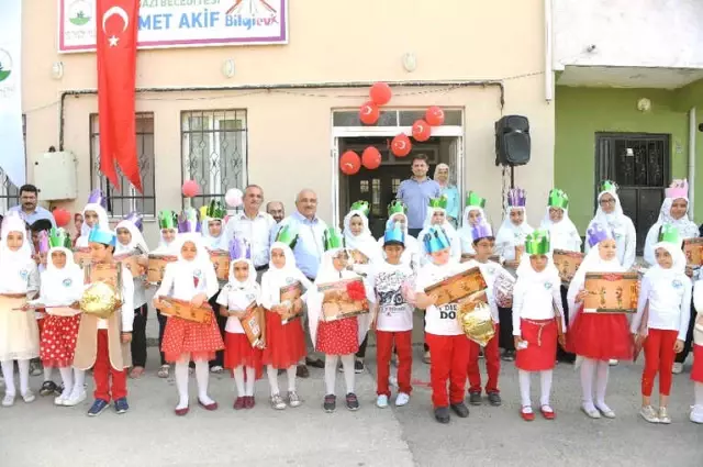 Mehmet Akif Bilgi Evi'nde Mezuniyet Heyecanı