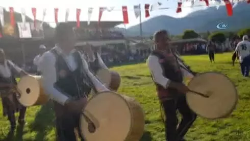 Tosya Güreşlerinde Başpehlivan Orhan Okulu Oldu Tosya Güreşlerinde Başpehlivan Orhan Okulu Oldu