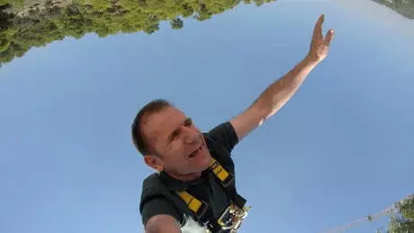 Engelli Öğretmen, Bungee Jumping Heyecanını Kaval ve Türküyle Yendi