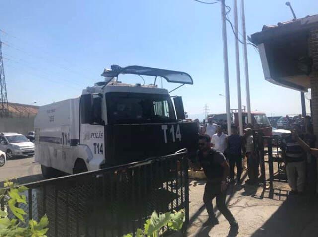 Kurban Satış Alanında Çıkan Kavgaya Polis Biber Gazı ile Müdahale Etti
