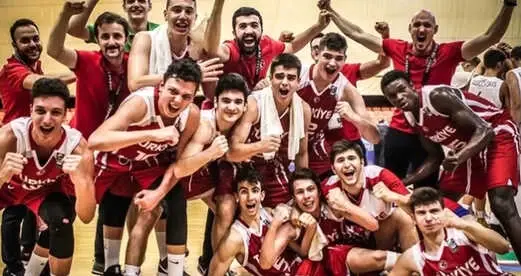 Milliler Bronz Madalya ile Türkiye'ye Döndü