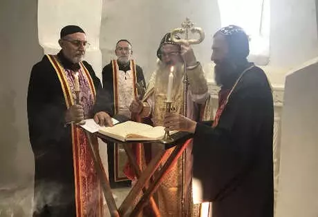 Tapuları Alınan 2 Kilise, 30 Yıl Sonra İbadete Açıldı
