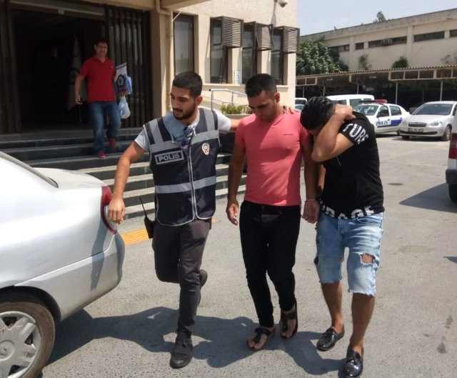 Tarsus'ta Evlerin Kapı Kilidini Kırarak, Hırsızlık Yapan 2 Kişi Tutuklandı