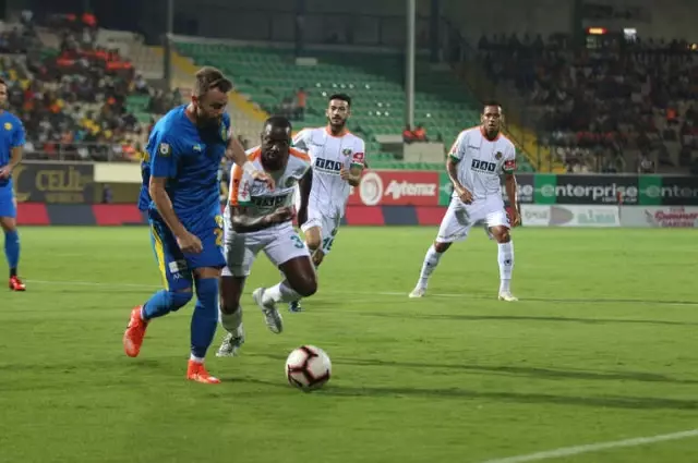 Antalya'da İlk Yarıda Gol Yok