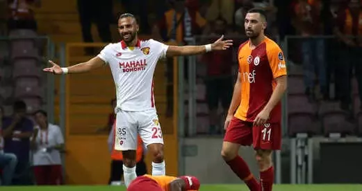 Göztepe'nin Yıldızı Yasin Öztekin, Galatasaray Taraftarını Çıldırttı Göztepe'nin Yıldızı Yasin Öztekin, Galatasaray Taraftarını Çıldırttı