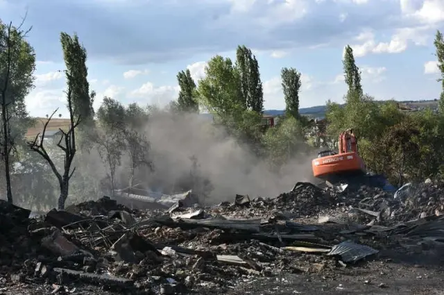 Tosya'da Mağdur Vatandaşlara Afad ve Kızılay Ekipleri Yardımda Bulundu Tosya'da Mağdur Vatandaşlara Afad ve Kızılay Ekipleri Yardımda Bulundu