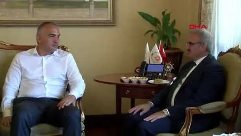 Antalya Antalya Protokolu Bayramlaştı Antalya Antalya Protokolu Bayramlaştı