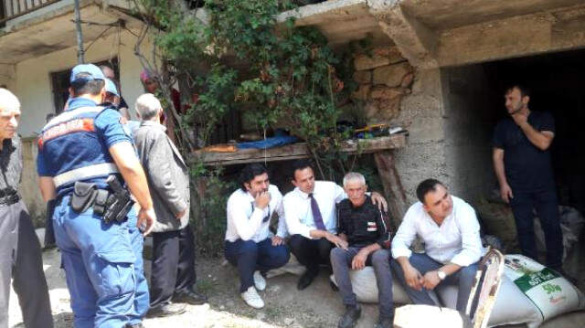 Bolu'da, Cani Dede Kurban Kesimi Sırasında Tartıştığı Torununu Öldürüp, İntihar Etti