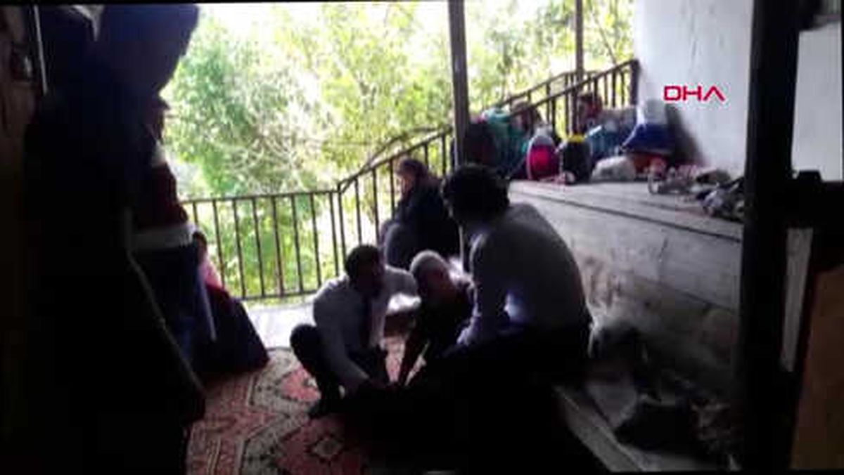 Bolu Kurban Kesimi Sırasında Tartıştığı Torununu Öldürüp, İntihar Etti Hd
