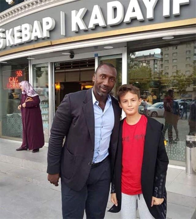 Efsane Golcü Jimmy Floyd Hasselbaink, Erzurumspor Sportif Direktörü Oldu