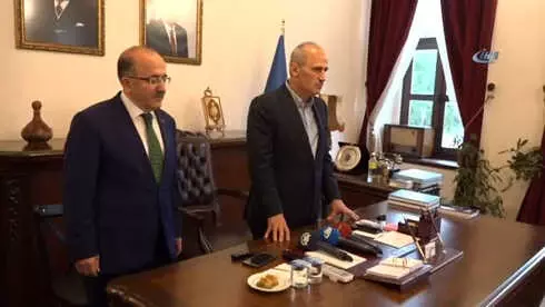 Bakan Turhan: 'Ülkemiz Çok Kritik Günlerden Geçiyor' Bakan Turhan: 'Ülkemiz Çok Kritik Günlerden Geçiyor'