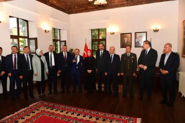 Bakan Turhan: 'Ülkemiz Çok Kritik Günlerden Geçiyor' Bakan Turhan: 'Ülkemiz Çok Kritik Günlerden Geçiyor'