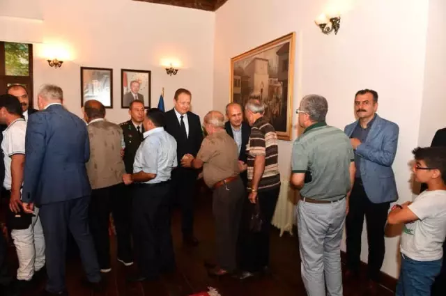 Bakan Turhan: 'Ülkemiz Çok Kritik Günlerden Geçiyor' Bakan Turhan: 'Ülkemiz Çok Kritik Günlerden Geçiyor'