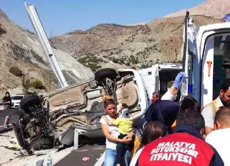 Malatya'daki Kazada 1 Yaşındaki Beril Nisa Öldü, 3 Yaralı