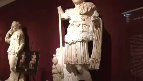 Tarihteki İlk Kadın Belediye Başkanının Mezarı Gün Yüzüne Çıktı Tarihteki İlk Kadın Belediye Başkanının Mezarı Gün Yüzüne Çıktı