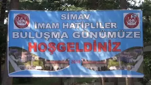 Hamza Dağ, Simav İmam Hatip Lesesi'nin Mezunlarıyla Buluştu Hamza Dağ, Simav İmam Hatip Lesesi'nin Mezunlarıyla Buluştu