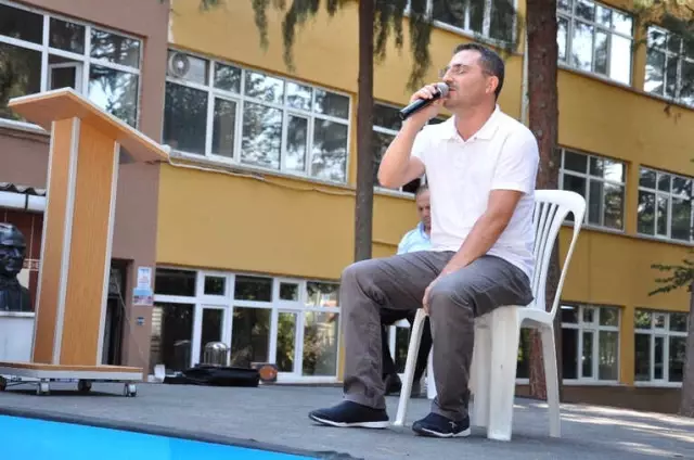 Hamza Dağ, Simav İmam Hatip Lesesi'nin Mezunlarıyla Buluştu Hamza Dağ, Simav İmam Hatip Lesesi'nin Mezunlarıyla Buluştu