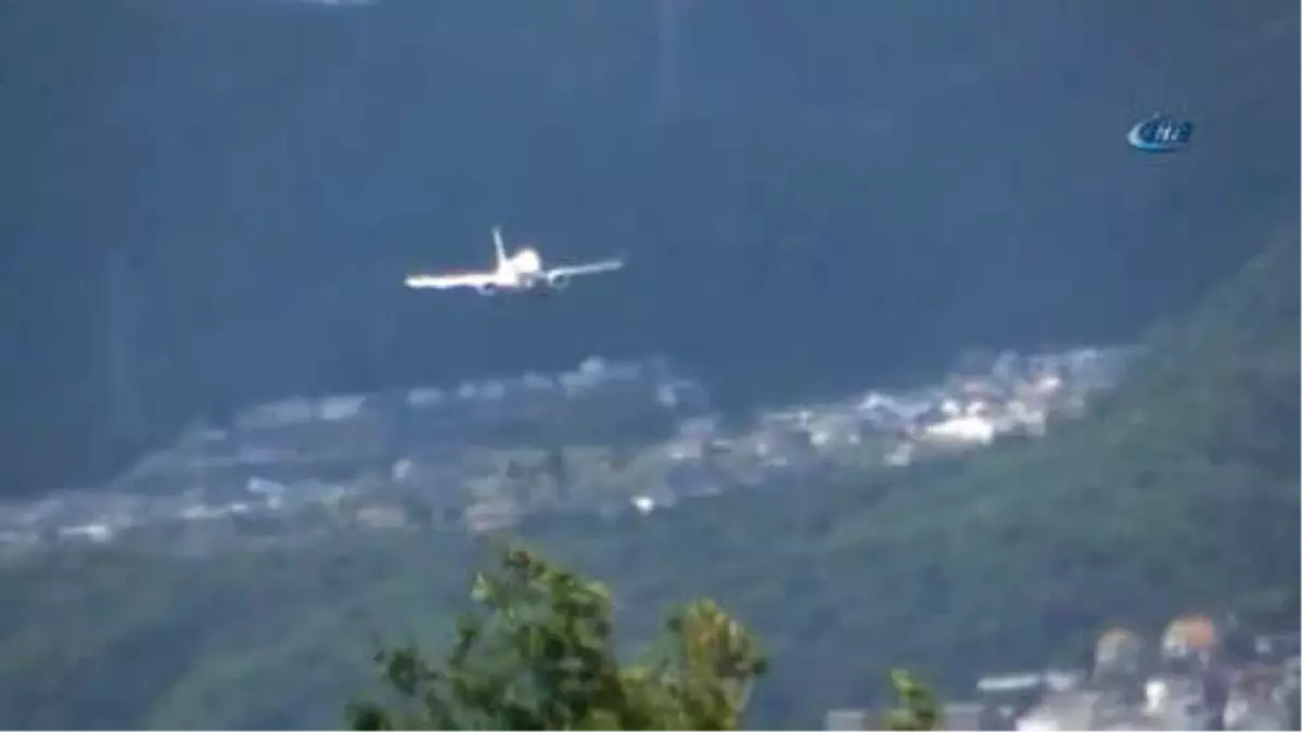 Japonya'da Korkutan Tayfun, 300 Uçuş İptal Edildi