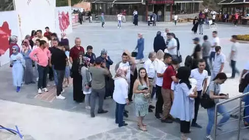 Turizm Destinasyonları Doldu Taştı Turizm Destinasyonları Doldu Taştı