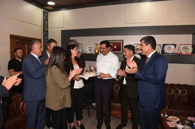 Sarıeroğlu'ndan Muş Belediyesine Ziyaret Sarıeroğlu'ndan Muş Belediyesine Ziyaret