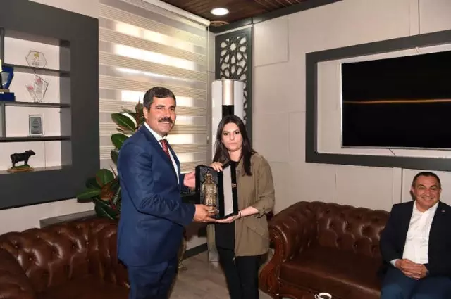 Sarıeroğlu'ndan Muş Belediyesine Ziyaret Sarıeroğlu'ndan Muş Belediyesine Ziyaret