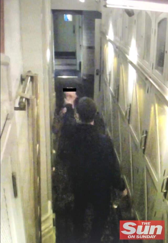 Dünyaca Ünlü Müzisyen Liam Gallagher'inha, Kız Arkadaşını Öldüresiye Dövdüğü Anlar Ortaya Çıktı