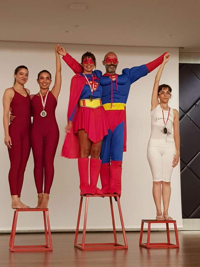 Dünya Yoga Koreografi Şampiyonları Madalyalarını Antalya'da Aldı