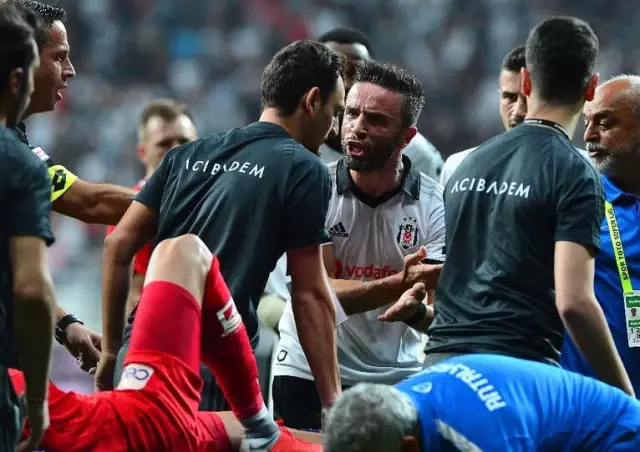 Gökhan Gönül'den Sağlıkçılara Tepki