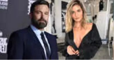 Sevgilisi Ben Affleck'i Kliniğe Yatıran Model Shauna Sexton, Soluğu Partide Aldı Sevgilisi Ben Affleck'i Kliniğe Yatıran Model Shauna Sexton, Soluğu Partide Aldı