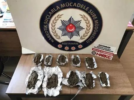 Adıyaman'da Polisin 'Dur' İhtarına Uymayan Otomobilde Uyuşturucu Ele Geçirildi