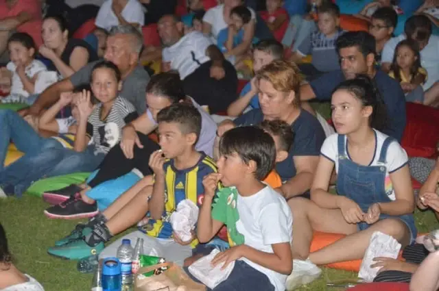 Aliağa'da Film Keyfi Tam Gaz Aliağa'da Film Keyfi Tam Gaz