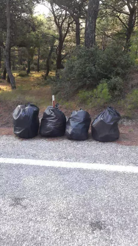 Bozcaada'da 9 Günlük Bayram Tatili Sonrası Temizlik Seferberliği