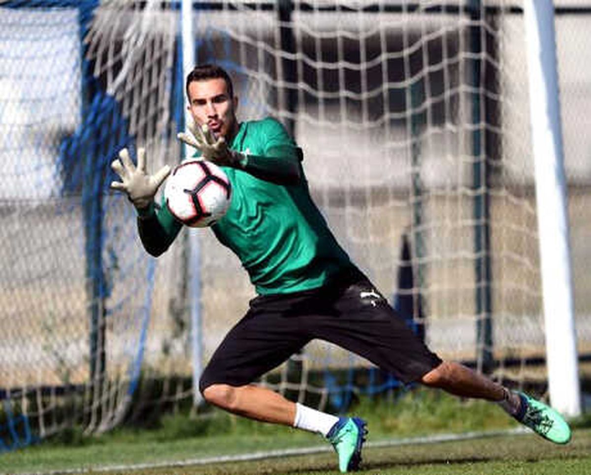 Bursaspor'da Harun Gidiyor, Love Geliyor