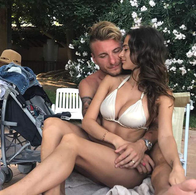 Futbolcu Ciro Immobile'nin Eşinin Yanında Oyun Oynaması Sosyal Medyada Alay Konusu Oldu