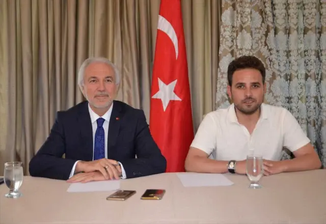 Milletvekili Gazel ve Başkan Saraçoğlu'ndan Kütahyaspor'a Destek Milletvekili Gazel ve Başkan Saraçoğlu'ndan Kütahyaspor'a Destek