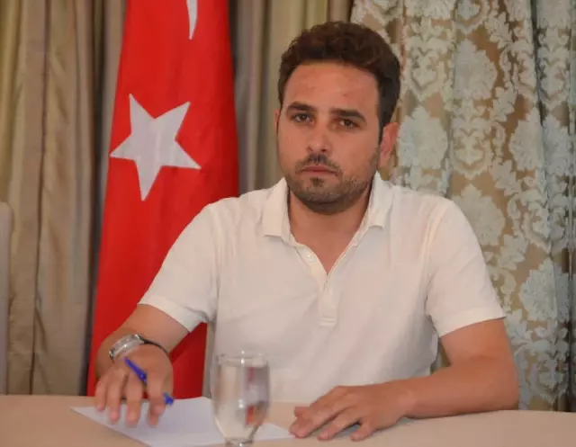 Milletvekili Gazel ve Başkan Saraçoğlu'ndan Kütahyaspor'a Destek Milletvekili Gazel ve Başkan Saraçoğlu'ndan Kütahyaspor'a Destek