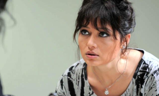 Nurgül Yeşilçay'ın Gelinlik Mağazasına Haciz Geldi