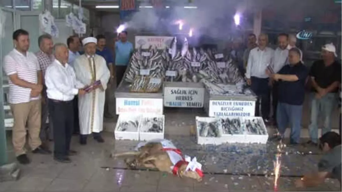 Balıkçılar Avlanma Sezonunun Bereketli Geçmesi İçin Dua Edip, Kurban Kesti