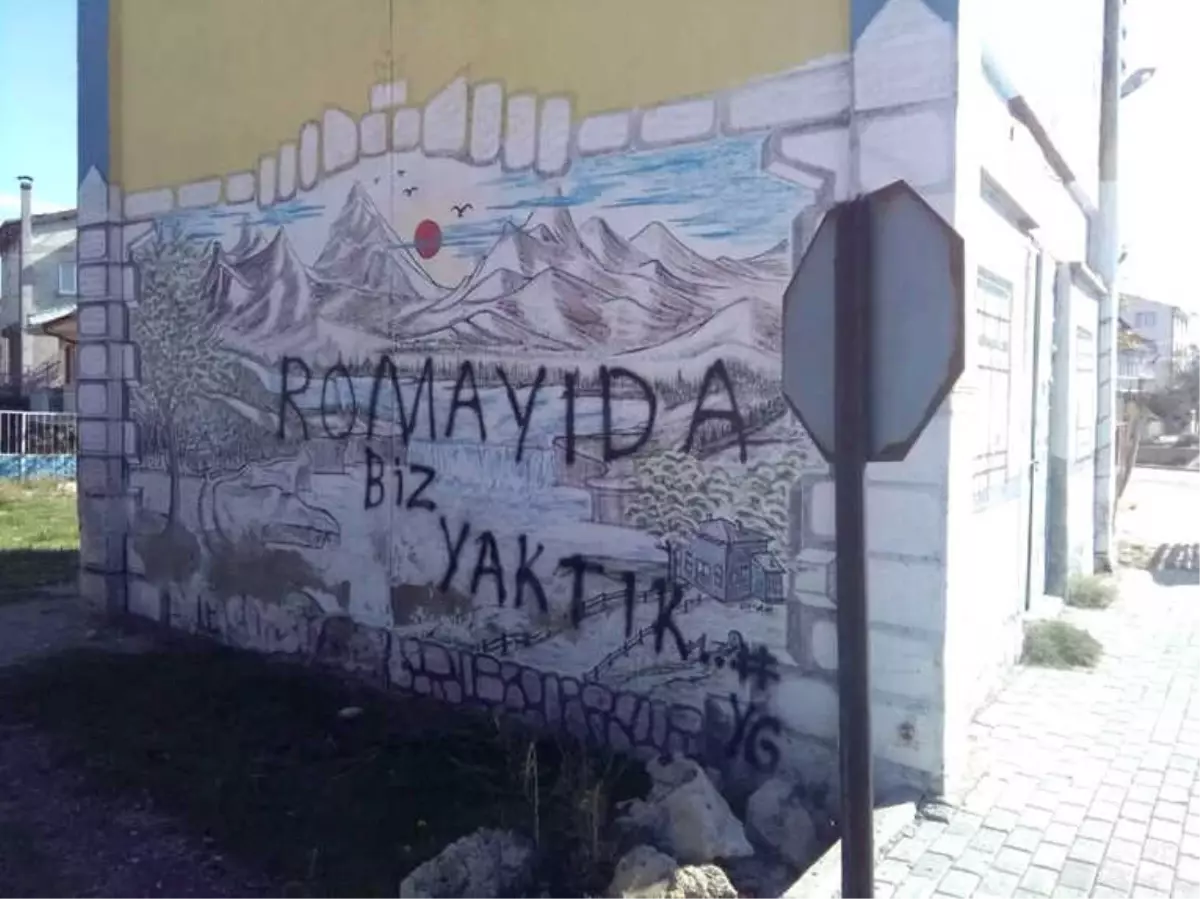 Bolvadin'de Duvar Resimlerinin Karalanmasına Tepki