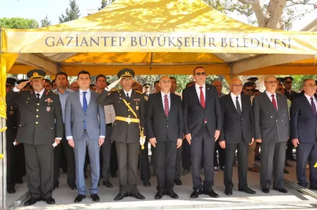 İslahiye'de 30 Ağustos Zafer Bayramı Kutlandı İslahiye'de 30 Ağustos Zafer Bayramı Kutlandı