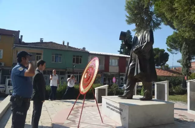 Manisa'nın İlçelerinde 'Zafer' Coşkusu Manisa'nın İlçelerinde 'Zafer' Coşkusu